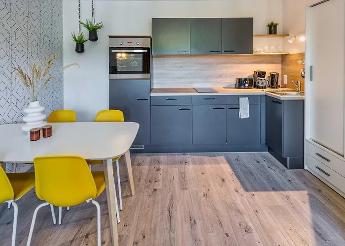 New I Cozy I Netflix I Wlan I Near Airport