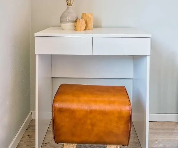 New I Cozy I Netflix I Wlan I Near Airport Apartment Dresden