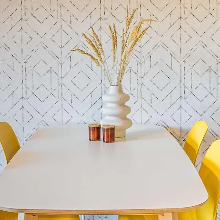 New I Cozy I Netflix I Wlan I Near Airport *