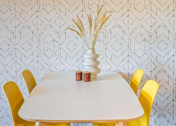 New I Cozy I Netflix I Wlan I Near Airport *